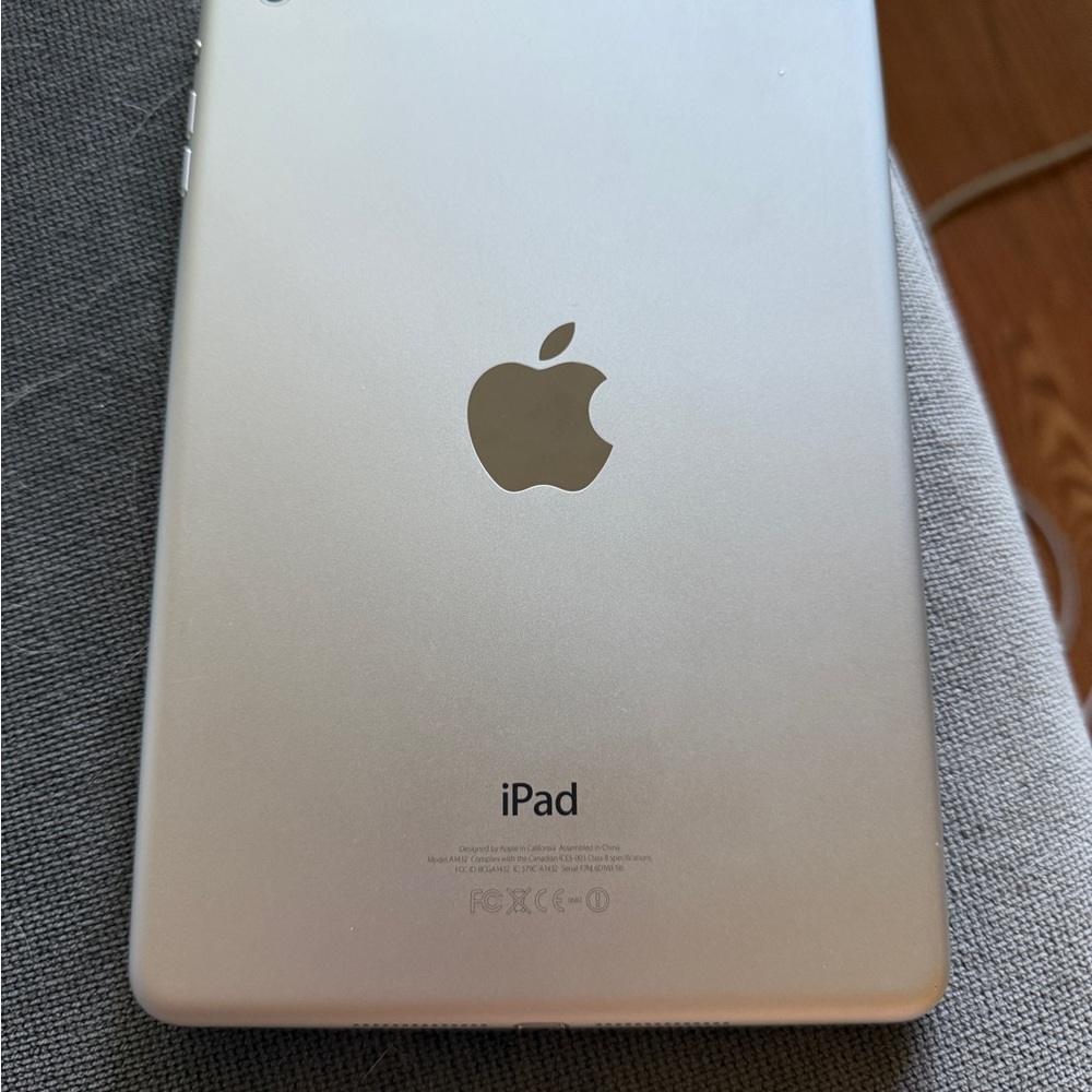 Apple IPad Mini - Sleek Silver Finish